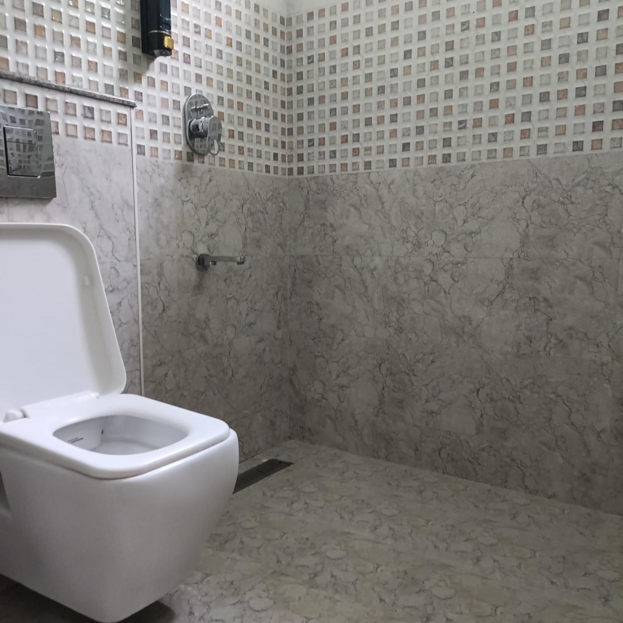 Sukrithi Premium Serviced Apartment - F2 Chennai Exterior photo